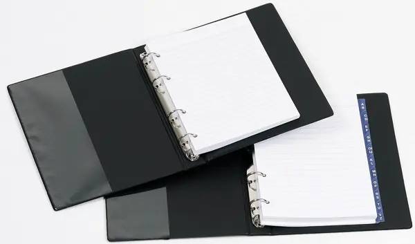 Kroužkový záznamník plastik A6 klasik