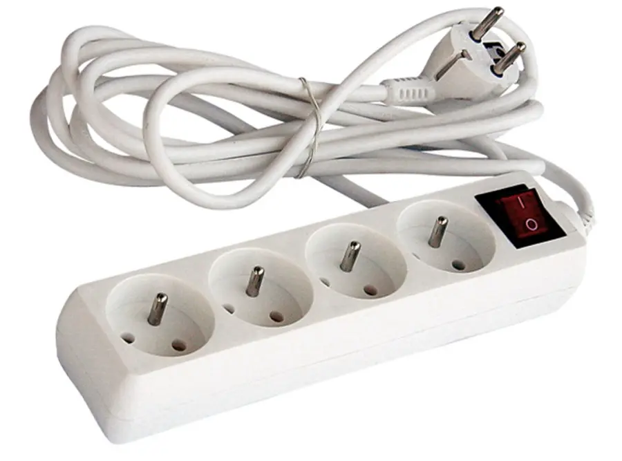 Přívod prodlužovací čtyřzásuvka s vypínačem 3m