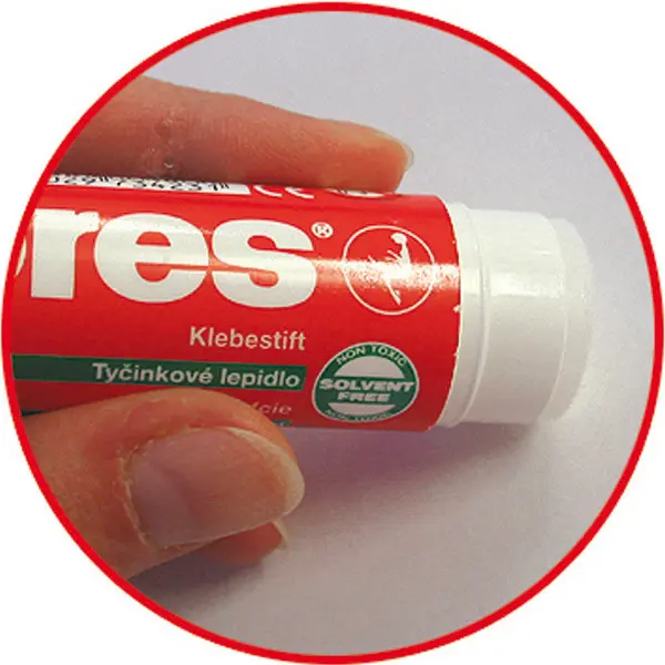 Lepicí tyčinka Kores 15g