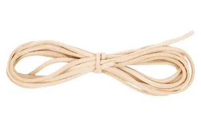 Šňůrka na výrobu šperků imitace kůže bílá