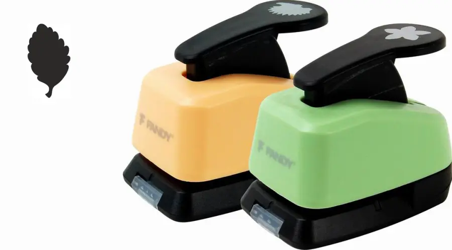 Děrovačka dekorační 16mm list 013