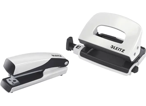 Sešívačka a děrovačka mini Leitz Wow bílá