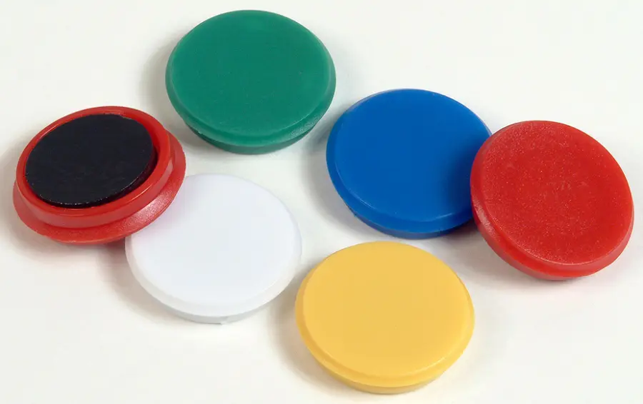 Magnety 13 mm 14 ks barevné