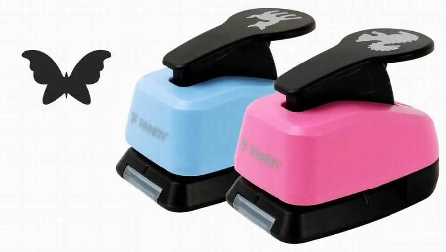 Děrovačka dekorační 25mm motýl 373