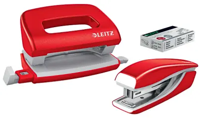 Set mini sešívačky a děrovačky Leitz WOW červený